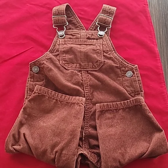 Pre-Owned Carter’s Brown Corduroy Bib Overalls-Cozy and Stylish (Size 9 months) - Picture 7 of 9